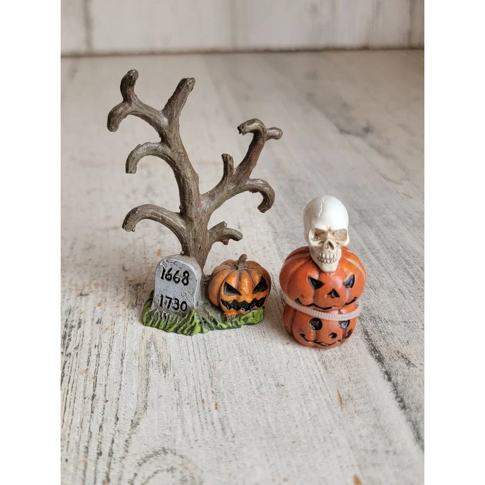 Halloween village tree Jack O'Lantern pumpkin skull accessories set tomb